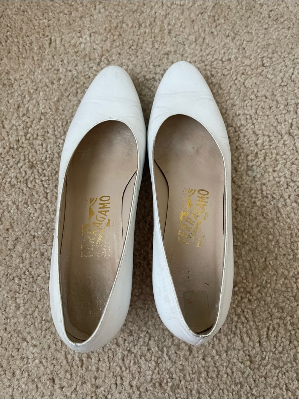 Salvatore Ferragamo White Leather Round-Toe Flats